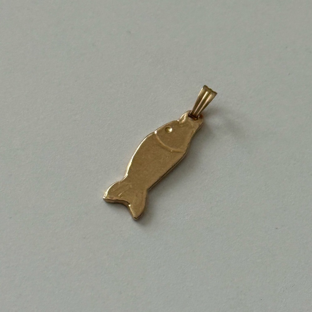 10k Yellow Gold Fish Pendant/Charm